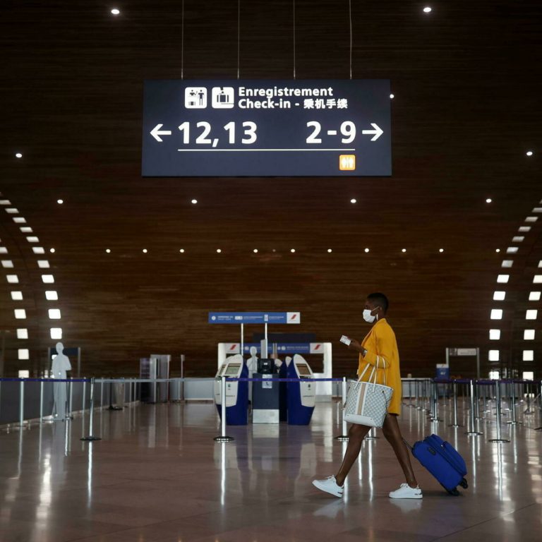 Health Coronavirus France Airport